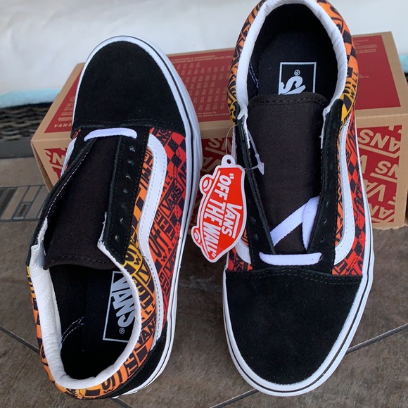 VANS OLD SKOOL LOGO FLAME BLACK/TRUE WHITE WMNS - Picture 2 of 14